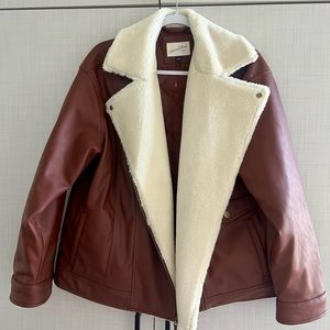 🚫SOLD🚫Women’s oversized faux leather Jacket